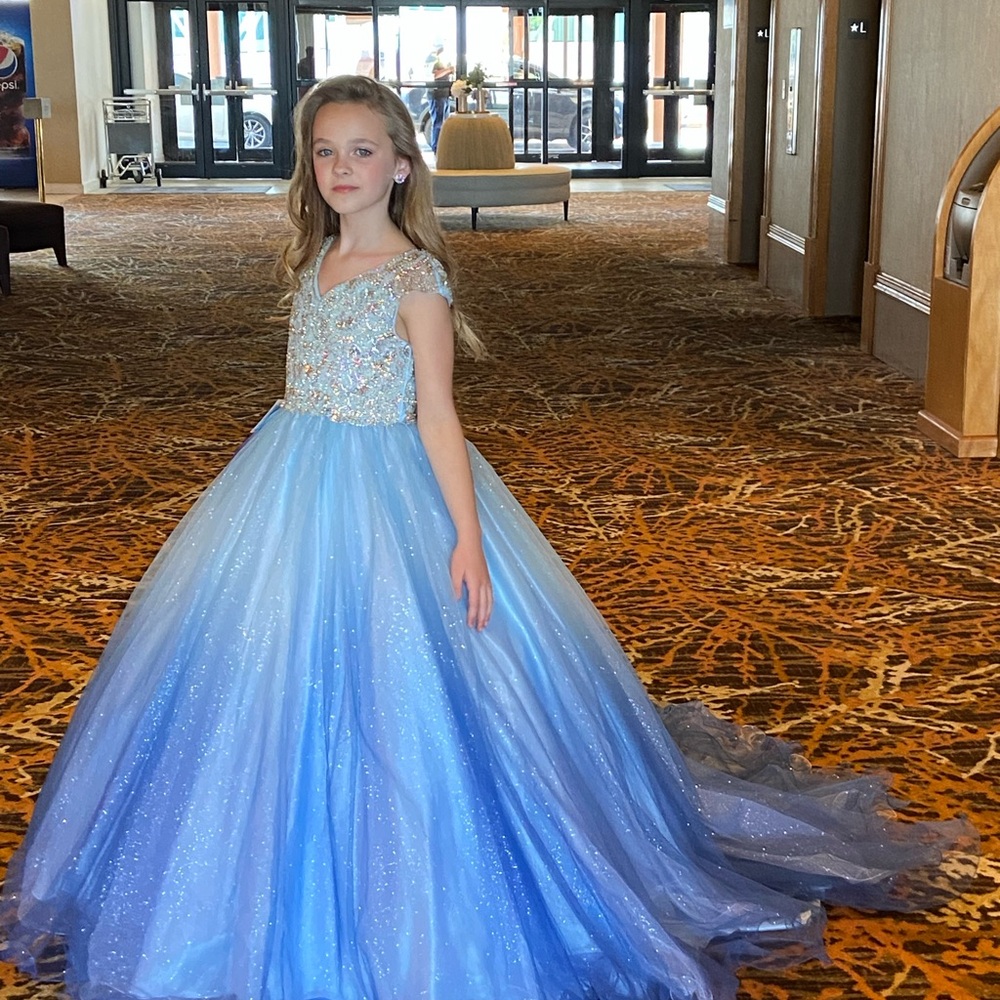 Elegant Blue Ombré Liz Chen pageant dress - Picture 2 of 4